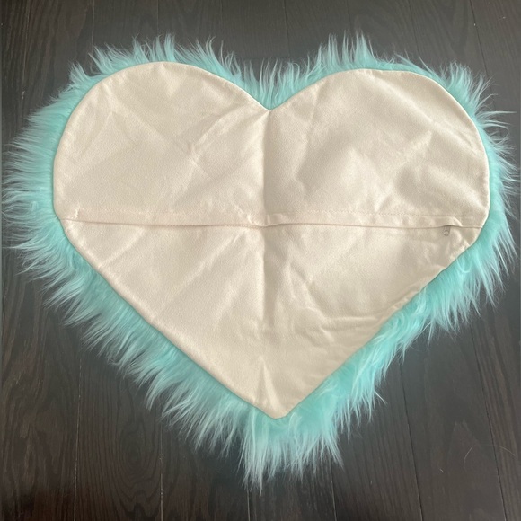 Heart Shaped Fluffy Faux Fur Plush Throw Pillow Case Shaggy Sofa Cushion Cover - Picture 3 of 6